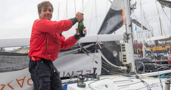 Pierre Le Boucher (Ardian) 1er bizuth de la 4eme etape de la Solitaire Urgo Le Figaro 2017 entre Concarneau et Dieppe - le 23/06/2017