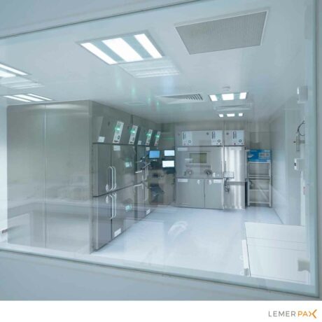 radiopharmacy hot cell shielded enceinte blindee remote handling
