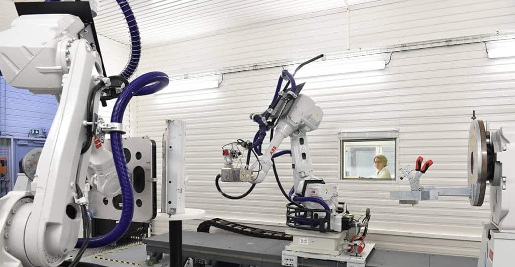 Robot-controlled X-ray tomography non-destructive testing (NDT) platform - CEA Tech, Pays de la Loire, France