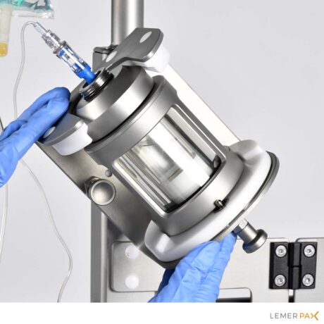 theranojet ara shielded injector for therapy diagnostic vial shield retournement