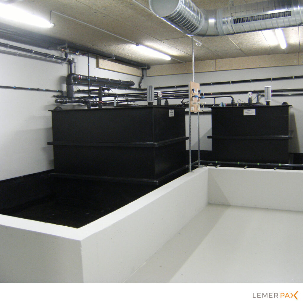 Tank room with retention tank Lemer Pax