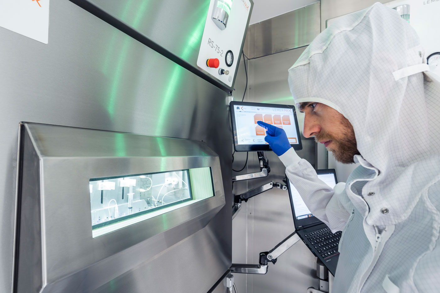 Hot Cell Rtp Immersion in the new radiopharmacy of the GIP Cyceron