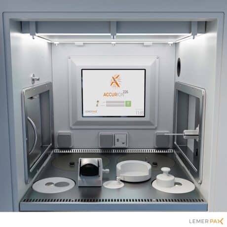 Easypharma HE Ga/Ge Compact shielded hot cell Lemer Pax inside view